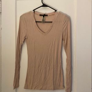 BCBG SIZE XS FITTED LONG SLEEVE V-NECK